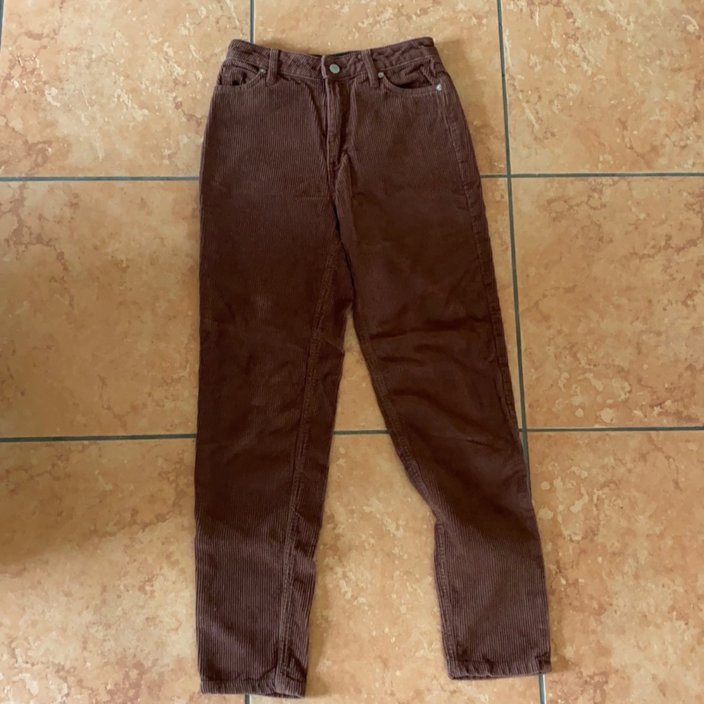 Urban outfitters BDG high rise mom cordoury jeans dark brown color